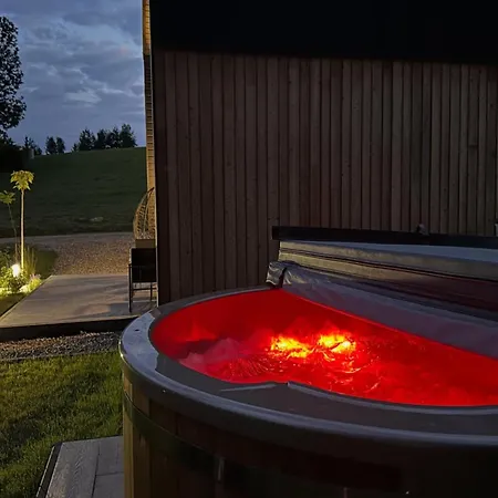 Comfortable With Private Jacuzzi Holiday home *
